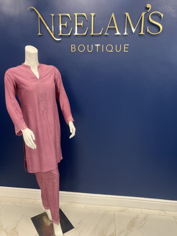 NB Lace Co-ord - Image 13