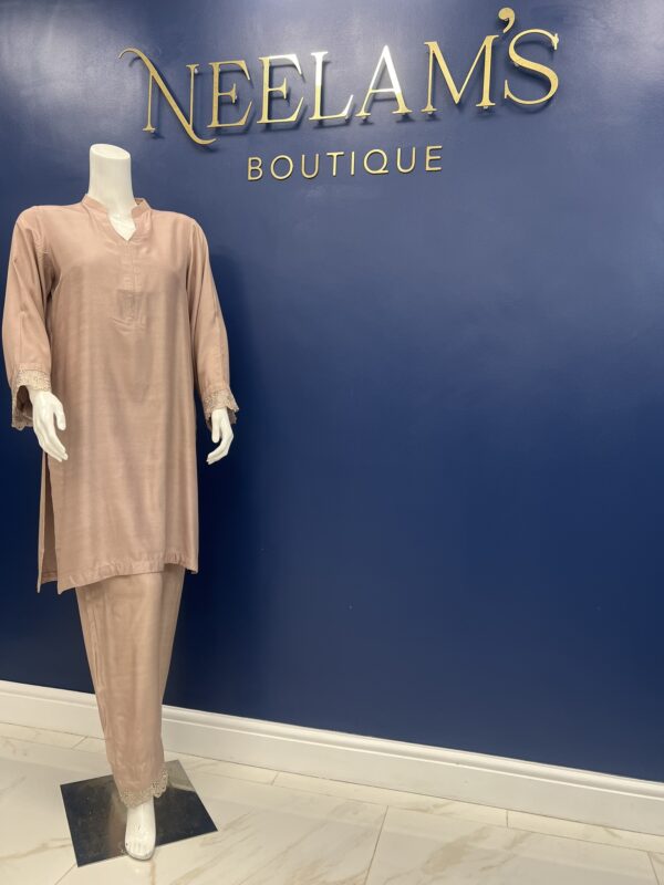 NB Lace Co-ord - Image 5