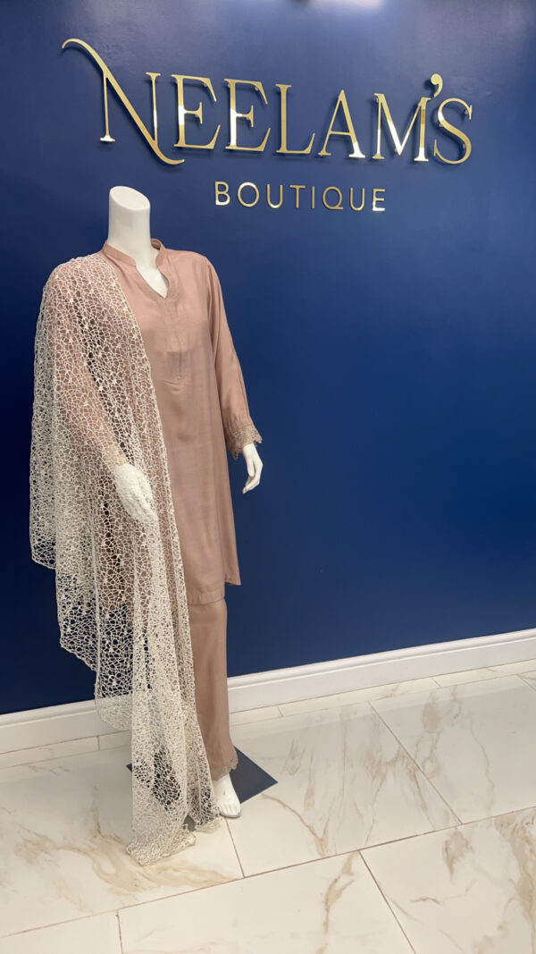 NB Lace Co-ord - Image 10