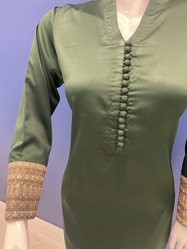 NB Silk Button - Image 5